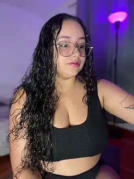 CurlyGirl 1 online show from February 19, 10:07 pm