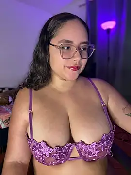 CurlyGirl 1 online show from May 17, 6:19 pm