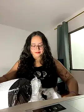 Snapshot of CurlyGirl_1 chatting on September 15, 7:14 pm CurlyGirl 1 online show from September 15, 7:14 pm