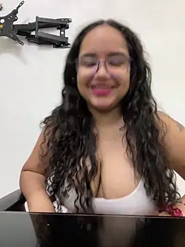 Snapshot of CurlyGirl_1 chatting on March 15, 4:10 pm CurlyGirl 1 online show from March 15, 4:10 pm