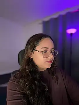 CurlyGirl 1 online show from May 23, 11:37 pm
