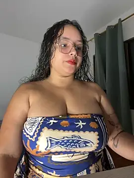 Snapshot of CurlyGirl_1 chatting on September 20, 12:48 am CurlyGirl 1 online show from September 20, 12:48 am