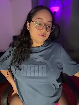 CurlyGirl 1 online show from March 12, 10:25 pm