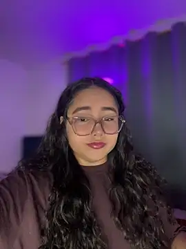 CurlyGirl 1 online show from April 10, 11:34 pm