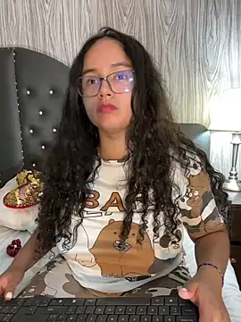 Snapshot of CurlyGirl_1 chatting on March 15, 2:14 am CurlyGirl 1 online show from March 15, 2:14 am
