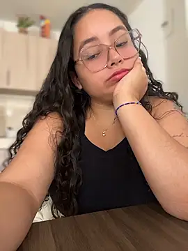 CurlyGirl 1 online show from January 7, 7:41 pm