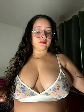 CurlyGirl 1 online show from October 22, 10:30 pm