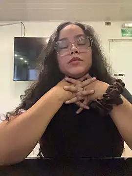 CurlyGirl 1 online show from November 14, 10:13 pm