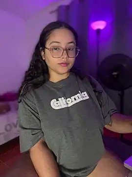 CurlyGirl 1 online show from February 21, 2:02 am