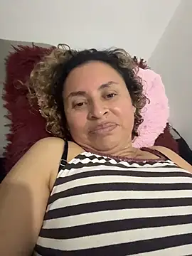 Snapshot of SheraHadee chatting on June 18, 12:31 am SheraHadee online show from June 18, 12:31 am