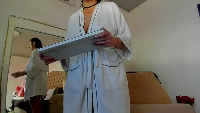 SheraHadee online show from October 6, 7:36 pm