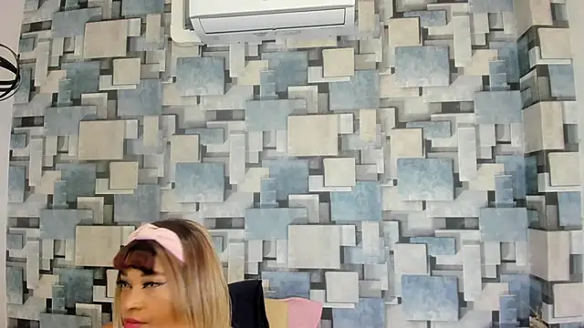 angel dthroatt online show from April 1, 12:06 pm