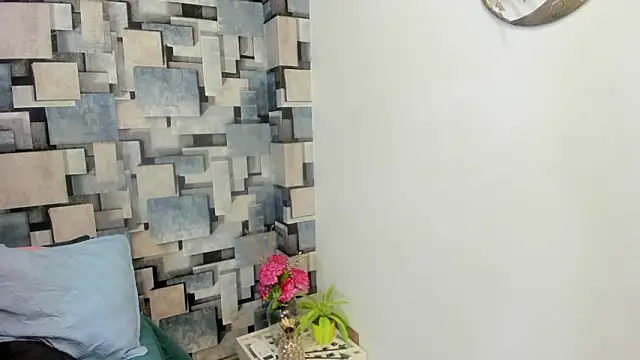 angel dthroatt online show from February 13, 12:05 pm