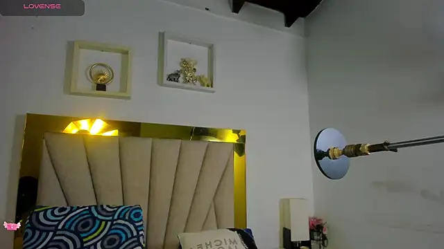 Snapshot of angel_dthroatt chatting on February 3, 12:14 pm angel dthroatt online show from February 3, 12:14 pm