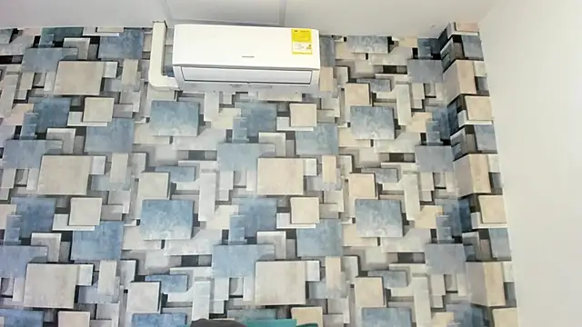 angel dthroatt online show from February 7, 12:13 pm