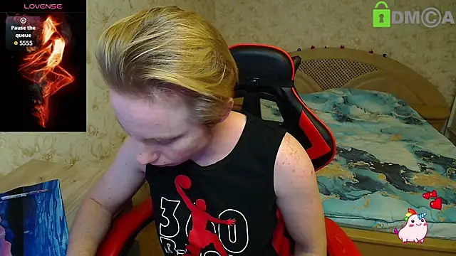 Alexis Gordon online show from November 21, 10:03 am