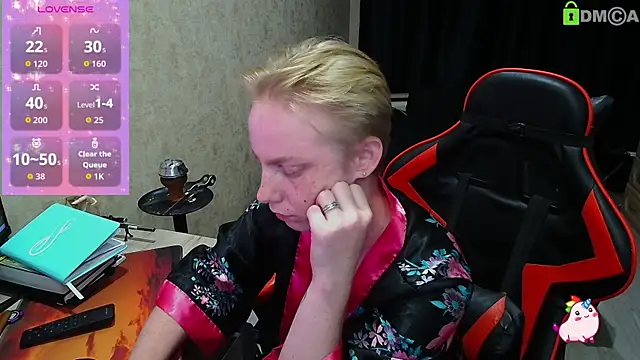 Alexis Gordon online show from September 13, 7:47 pm