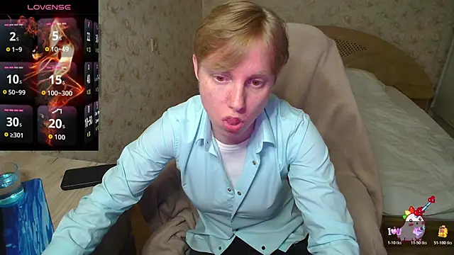 Alexis Gordon online show from July 18, 1:41 pm