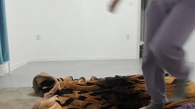 Hottalicia2 online show from November 17, 4:33 pm