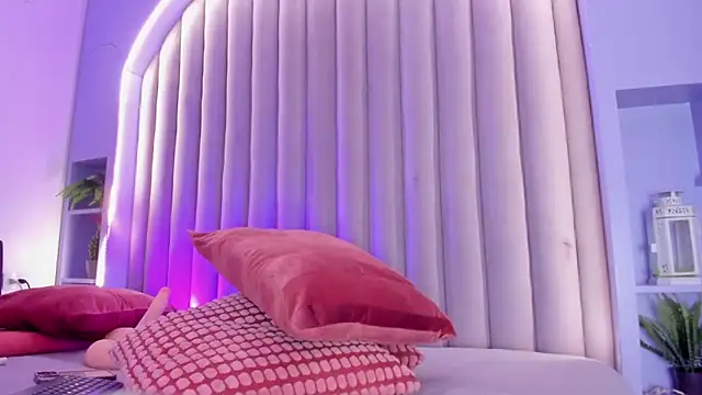 CristalCornner  online show from March 7, 8:03 pm