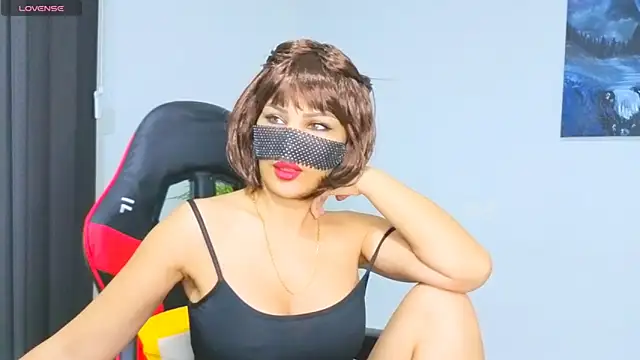 Snapshot of Turkish_Latina chatting on February 12, 9:58 pm Turkish Latina online show from February 12, 9:58 pm