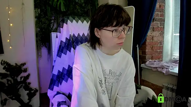 Melissa Wells online show from July 8, 6:03 am