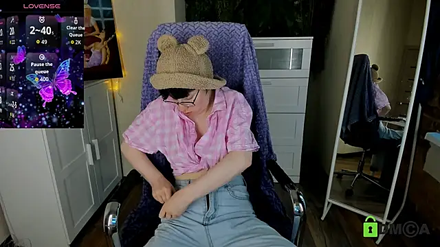 Snapshot of Melissa_Wells chatting on September 19, 3:38 pm Melissa Wells online show from September 19, 3:38 pm