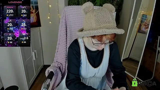 Melissa Wells online show from November 6, 8:35 pm