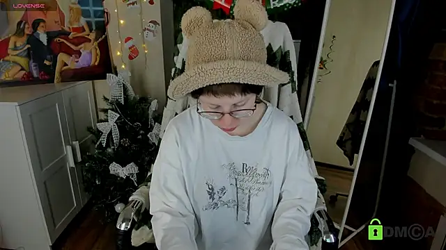 Melissa Wells online show from January 11, 3:30 pm