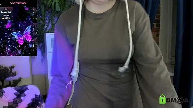Melissa Wells online show from July 25, 8:59 pm