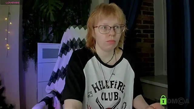 Melissa Wells online show from April 2, 8:15 pm