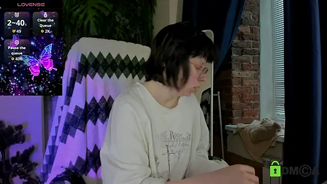 Melissa Wells online show from May 30, 3:06 pm