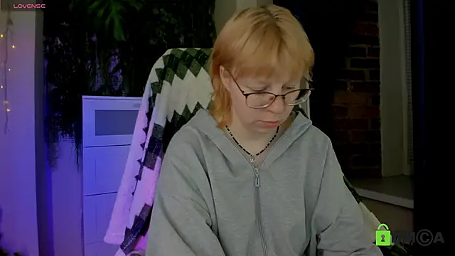 Melissa Wells online show from April 23, 10:11 pm