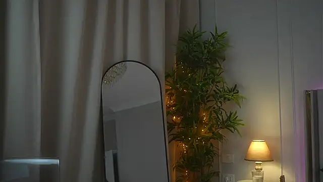 Snapshot of Miriam_fox chatting on July 14, 9:36 am Miriam fox online show from July 14, 9:36 am