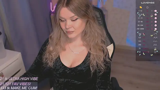 VeronaAura online show from October 12, 10:33 pm