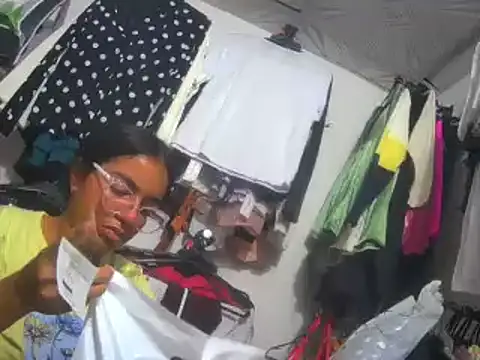 Snapshot of sexyboo2025 chatting on January 4, 2:25 am sexyboo2025 online show from January 4, 2:25 am