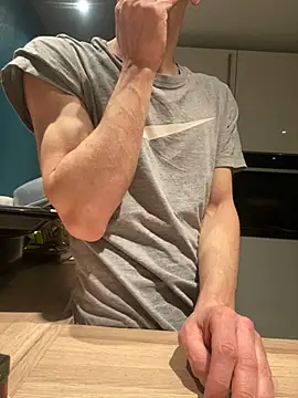 Maxthekid online show from March 23, 12:04 am