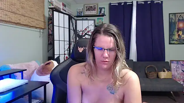 Sarahtineke online show from November 25, 4:07 pm