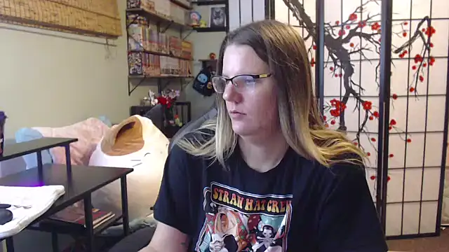 Sarahtineke online show from February 10, 6:18 pm