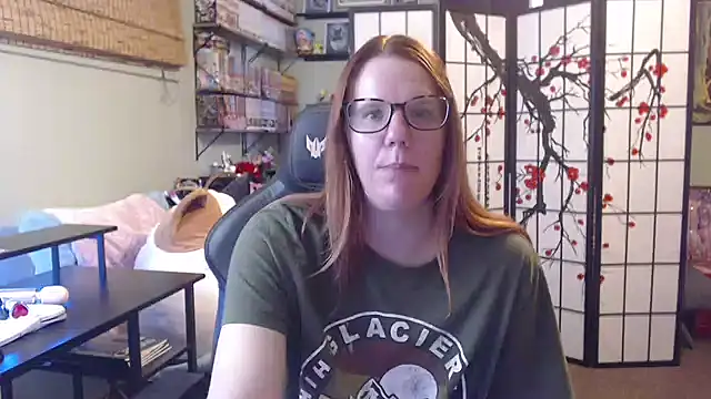 Snapshot of Sarahtineke chatting on July 11, 3:56 pm Sarahtineke online show from July 11, 3:56 pm