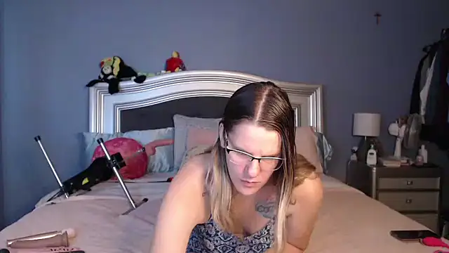 Sarahtineke online show from January 13, 8:13 pm