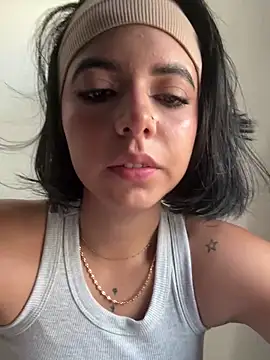 NicolRoss  online show from January 2, 4:46 pm