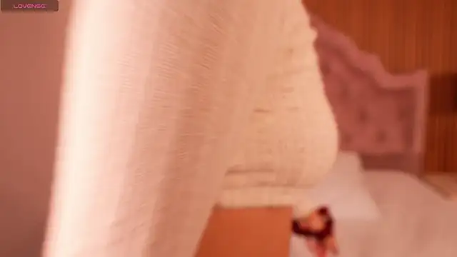 NicolRoss  online show from November 17, 10:14 pm