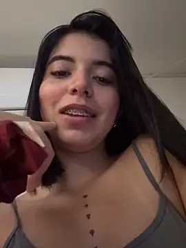 NicolRoss  online show from November 12, 9:02 am