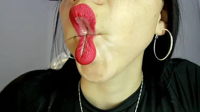Snapshot of Katty_mouth chatting on May 30, 8:03 pm Katty mouth online show from May 30, 8:03 pm