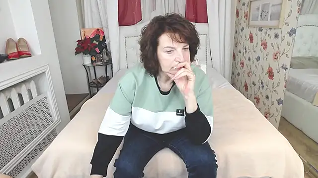 AmiHotGranny online show from May 29, 12:44 pm