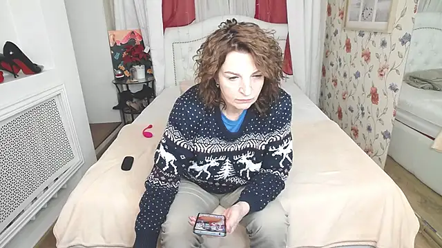 AmiHotGranny online show from February 13, 6:46 am