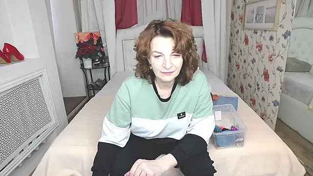 AmiHotGranny online show from April 5, 12:45 pm