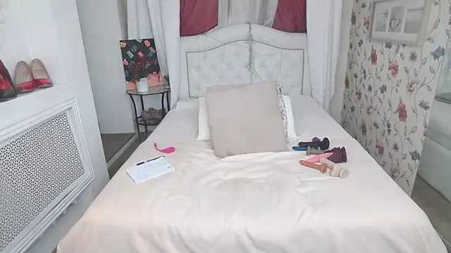 AmiHotGranny online show from September 23, 1:07 pm