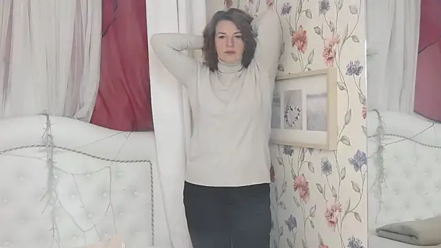 AmiHotGranny online show from September 21, 1:16 pm